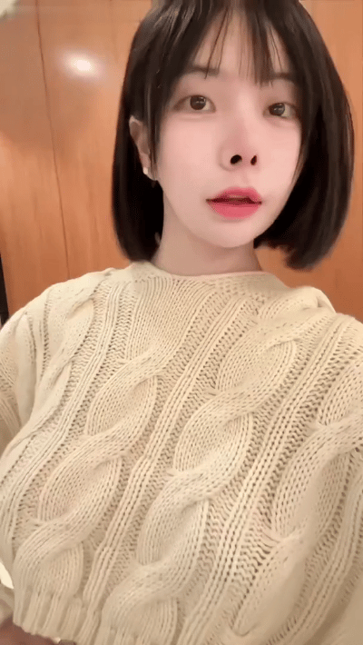 福利姬[金钱钱 向碌肉丸 肉丸宝宝 肉丸皇帝]反差萝莉 403M