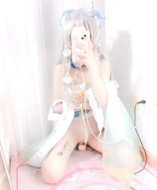 小灵酱反差小萝莉[小灵酱]13V3.82G