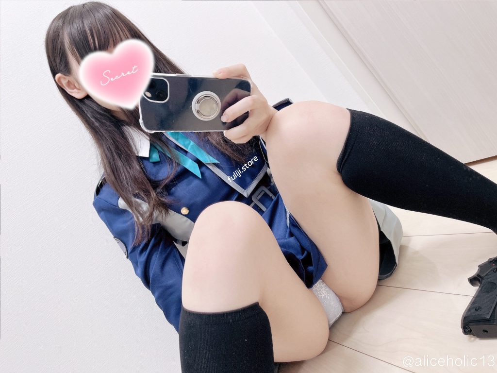 推特Cosplay反差婊『Aliceholic13』合集【424G】