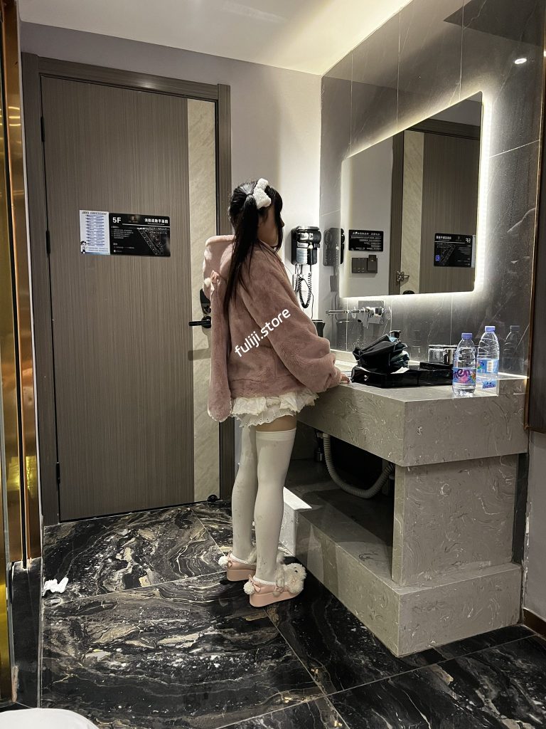 推特大神【K哥原创足交/Kiyolo1】裸足足拍[45.3G]