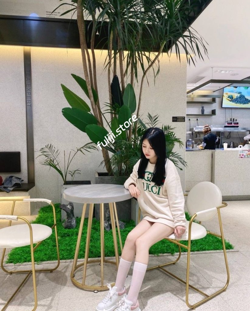 重磅泄密，抖音300万粉丝网红『天降之雯』合集【1.2G】