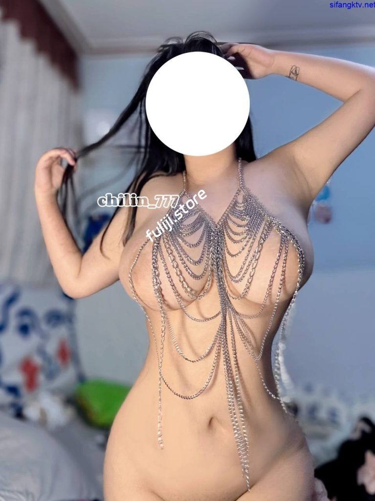 推特超级巨乳反差妹seek『chilin_777』666付费门槛【1.65G】