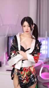 OnlyFans可盐可甜COS福利姬『meriolchan』大尺度合集【30.4 GB】 - 福利姬杂货铺-福利姬杂货铺