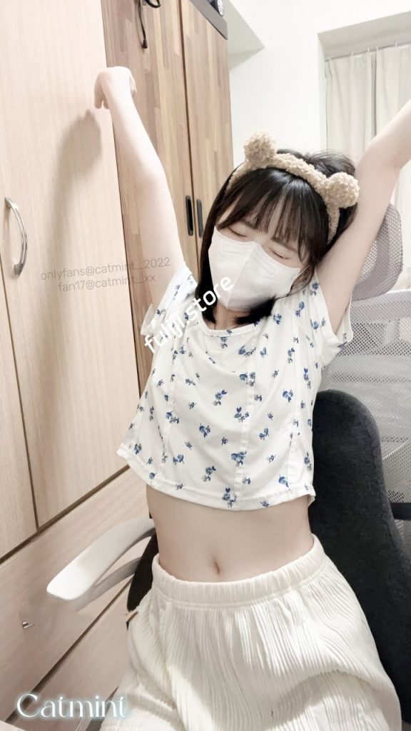 湾湾小只马萝莉『catmint_薄荷』福利视频【18.4G】