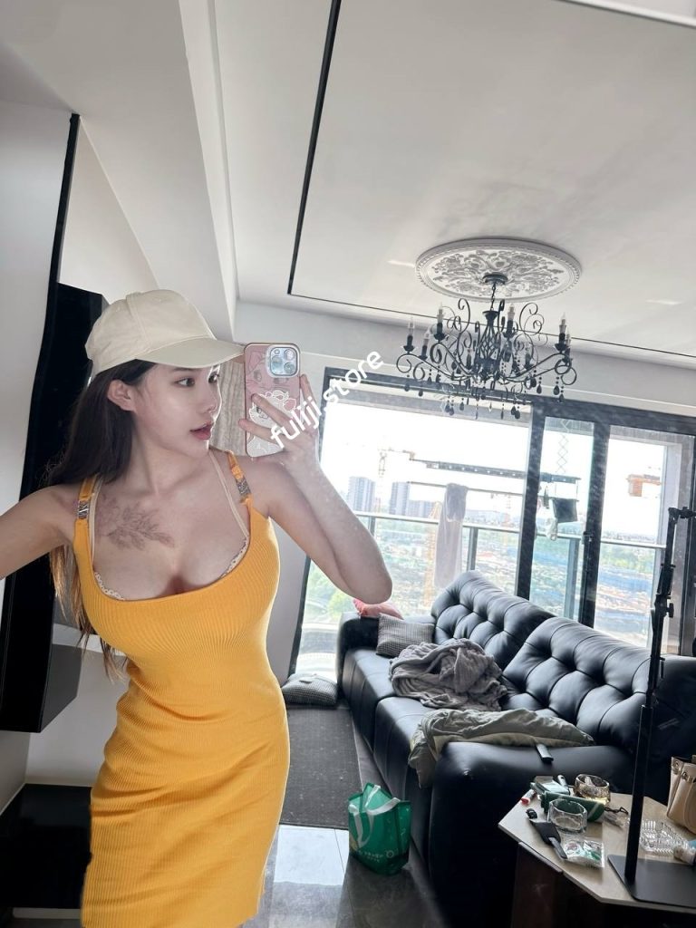 杭州巨乳健身模特『巨樱/iwt_o』门槛福利【132v 161p 842.5 MB】