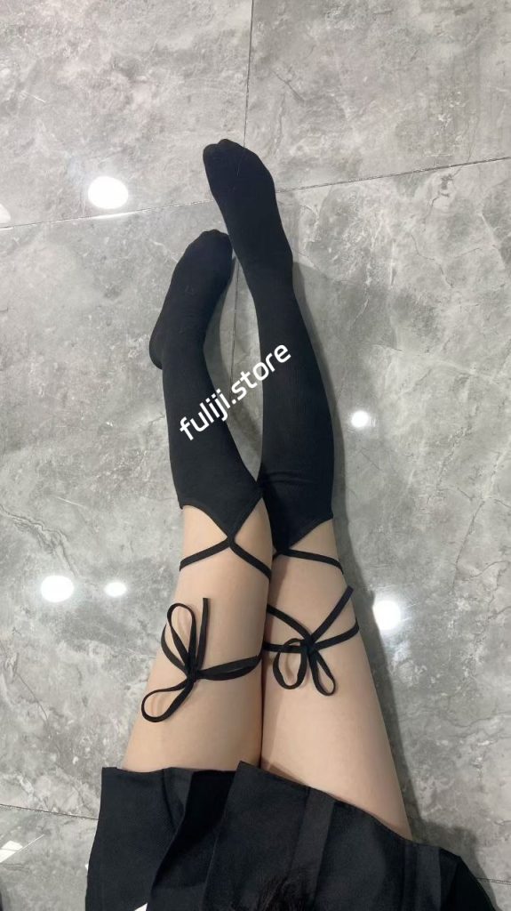 抖音cos淫荡反差『爱吃猪脚饭/星期8没课』网红丝足自拍合集【21v/5.9G】