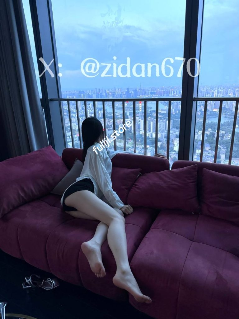 超高颜值反差女神『紫蛋/zidan670』全网最全最新5888付费合集【41V/39.14G】 超高颜值反差女神『紫蛋/zidan670』全网最全最新5888付费合集【41V/39.14G】