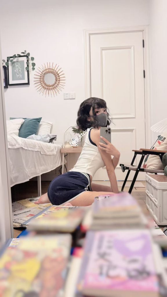 极品超甜美少女新人『诺诺/nuonuo_sweetie』4K资源合集【8V/47.3G】