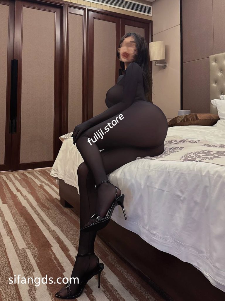 极品绿帽淫妻大神『放逐的灵魂』私房原版付费合集【4.9G】