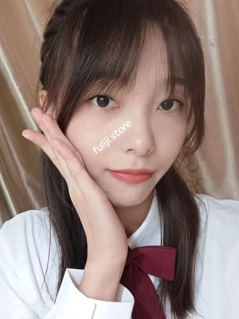 富二代专约『fKabuto』专约反差良家极品女神付费资源！