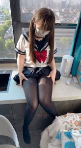 极品萝莉少女『软萌兔兔酱』高价私拍合集【12.8 GB】 - 福利姬杂货铺-福利姬杂货铺