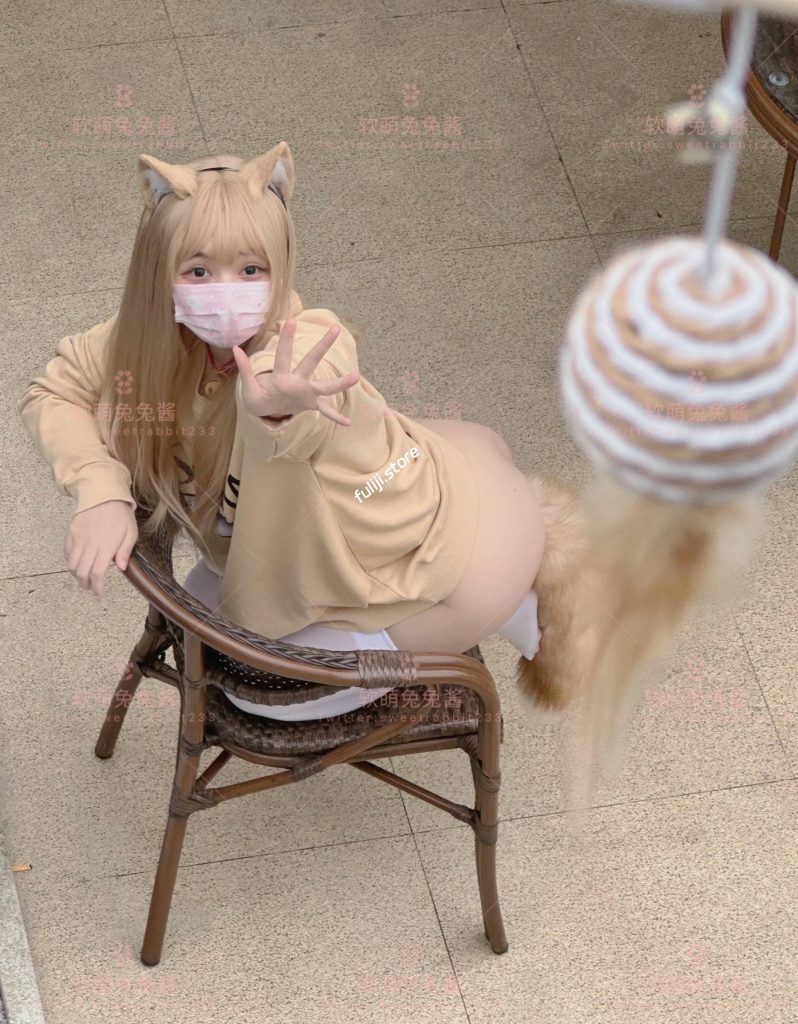 极品萝莉少女『软萌兔兔酱』高价私拍合集【12.8 GB】 极品萝莉少女『软萌兔兔酱』高价私拍合集【12.8 GB】