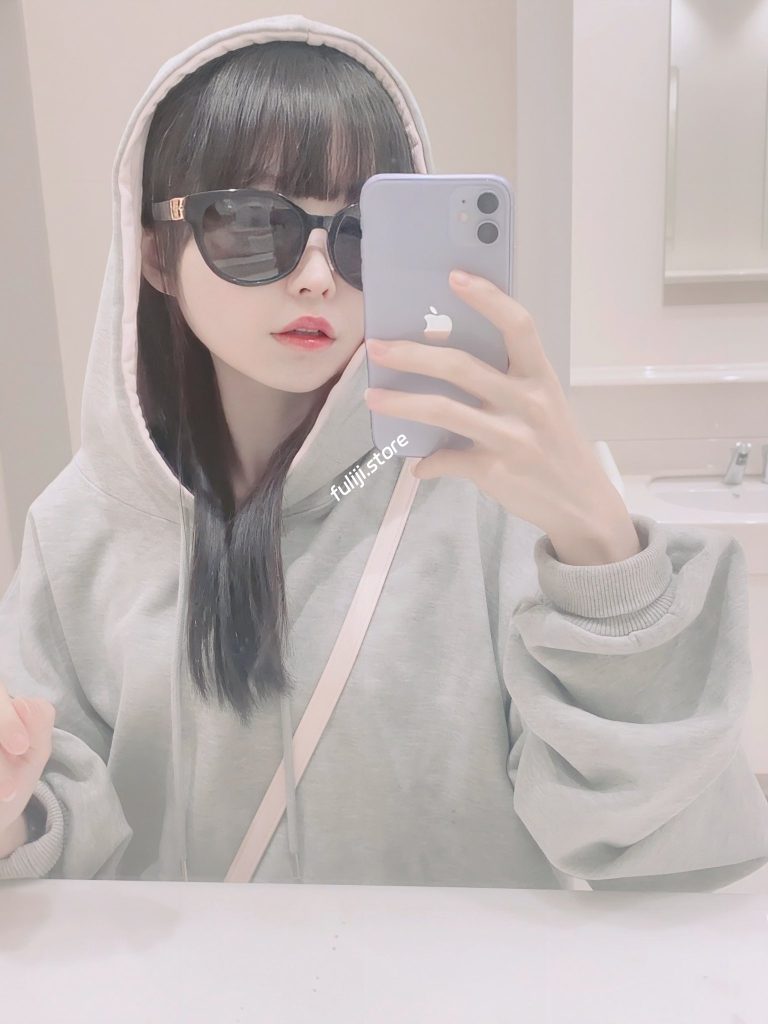 fansly双马尾极品合法萝莉『yurinslittlepeach』合集【105G】