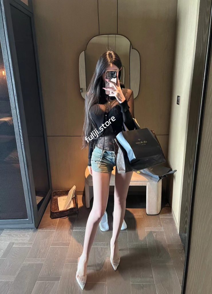 超顶性感尤物【一只顶美】顶级反差婊福利订阅【44v 35p 11.2G】