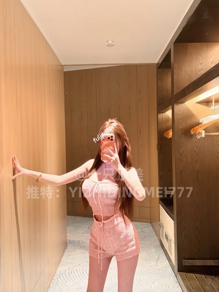 超顶性感尤物【一只顶美】顶级反差婊福利订阅【44v 35p 11.2G】