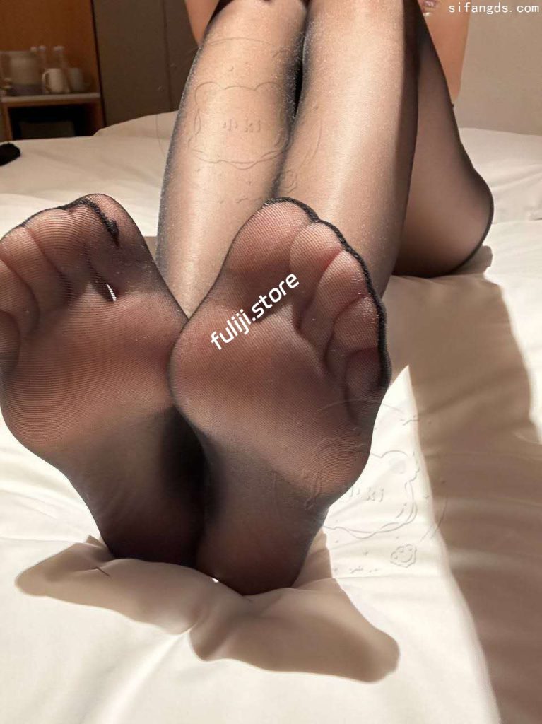 【大合集】极品反差博主【懒得梨泥/nmdKiyomi】付费门槛私拍 【10.6 GB】