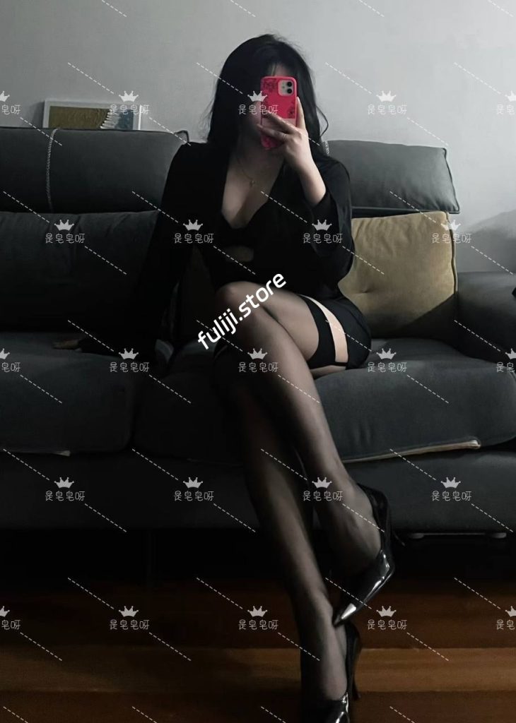 【大合集】足交榨精天花板【是皂皂呀】合集【119V/43G】