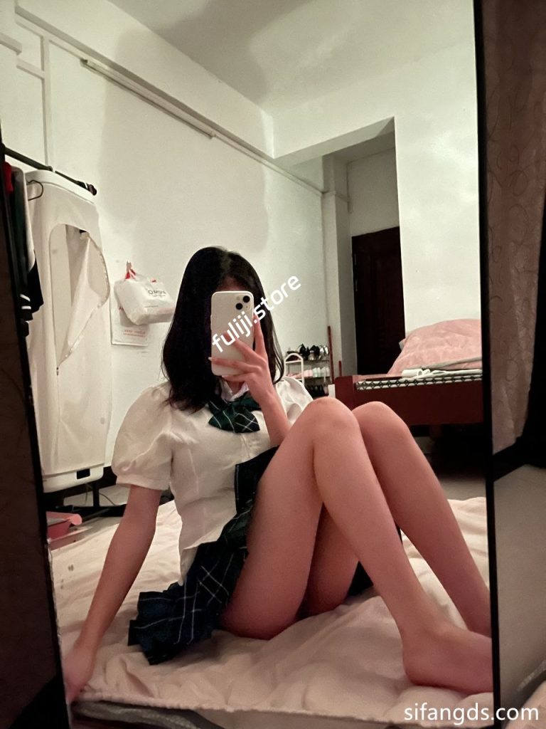 清纯反差校花【辞宝】足交高颜值啪啪合集【24.3 GB】-福利姬杂货铺