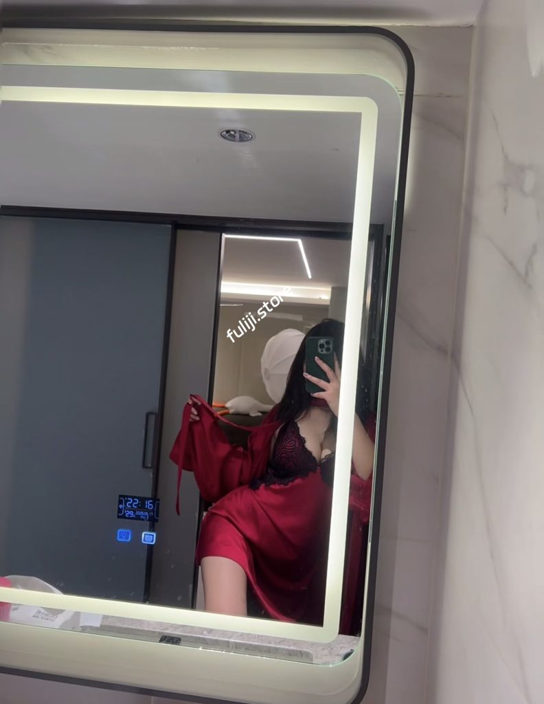 【大合集】足交榨精天花板【是皂皂呀】合集【119V/43G】