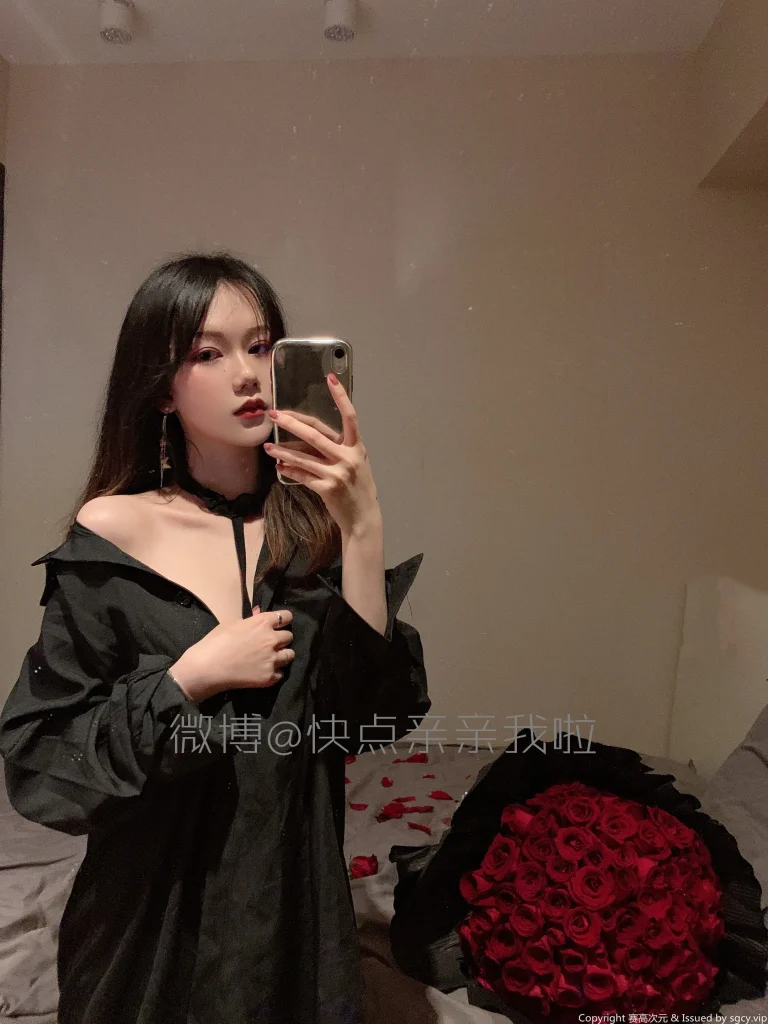 露脸福利姬【快点亲亲我吖/魔法秋秋】自整理合集【11.4G】